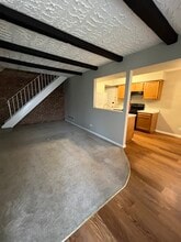 180 Betty Ct in Bartlett, IL - Foto de edificio - Building Photo