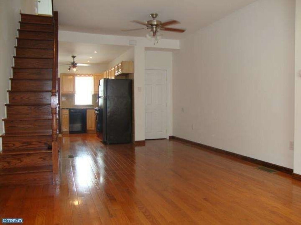 2216 S Colorado St in Philadelphia, PA - Building Photo