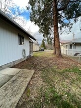 310 8th St in Jacksonville, OR - Building Photo - Building Photo