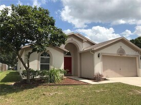 2622 Allwood Ave in Valrico, FL - Building Photo