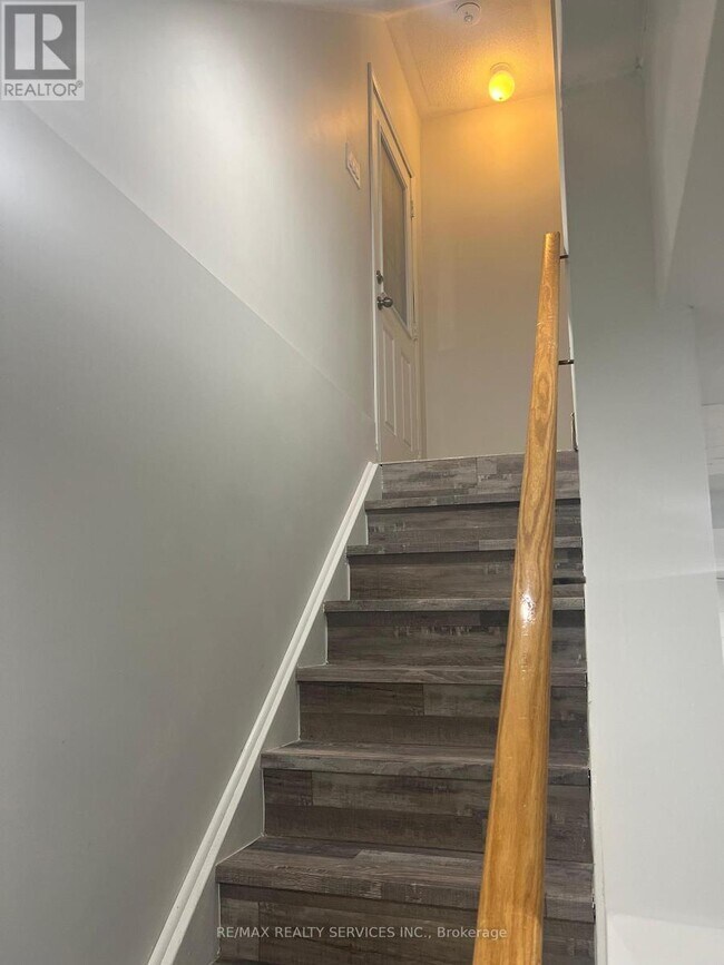 59 Sugarberry Dr in Brampton, ON - Building Photo - Building Photo