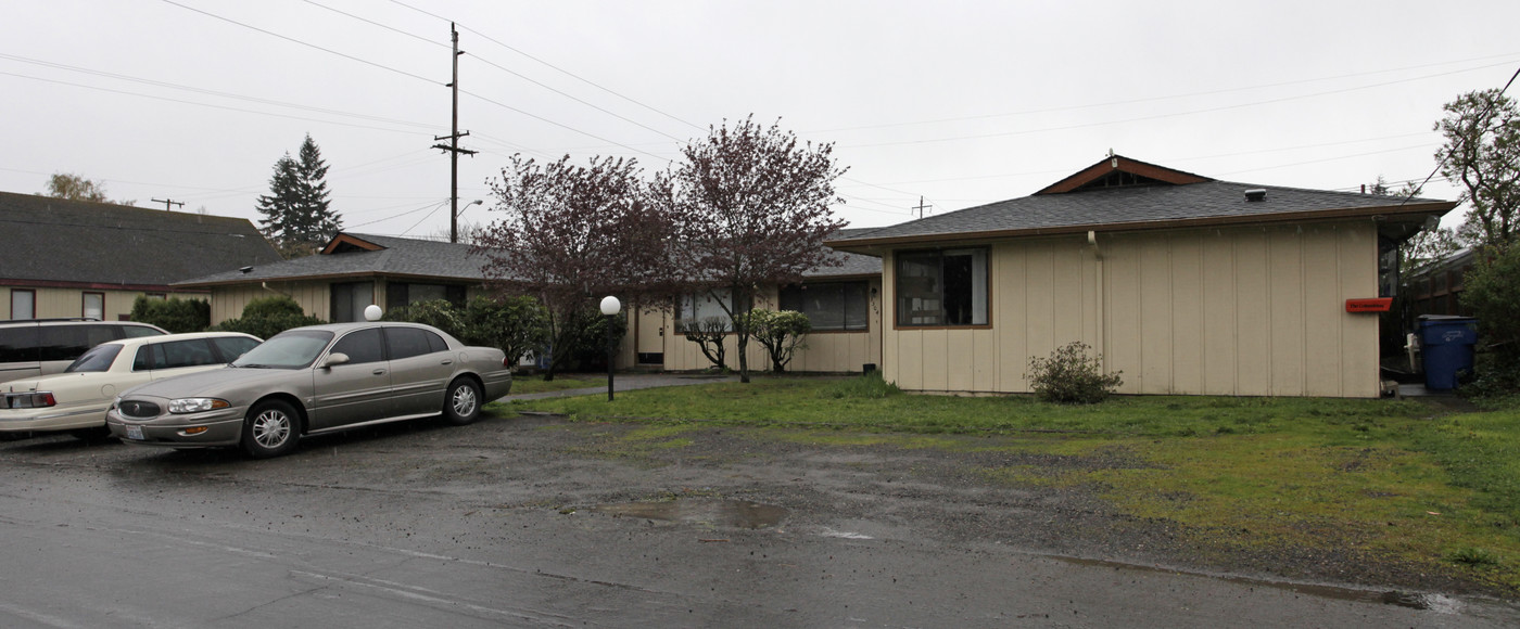 3300 E N St in Vancouver, WA - Building Photo