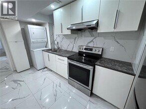 519 Downes Jackson Heights in Milton, ON - Building Photo - Building Photo