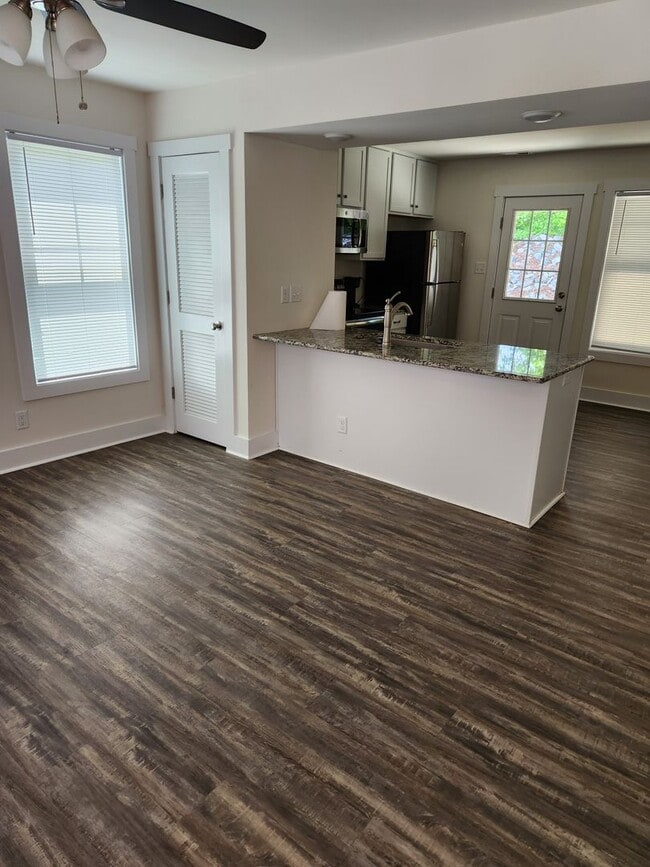 201 N Dillard St in Blackstone, VA - Building Photo - Building Photo