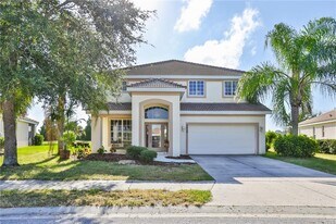 9028 Willowbrook Cir in Bradenton, FL - Building Photo