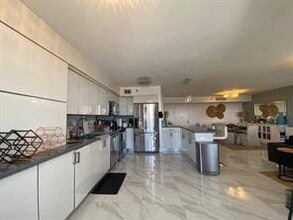 3582 Mystic Pointe Dr in Aventura, FL - Building Photo - Building Photo