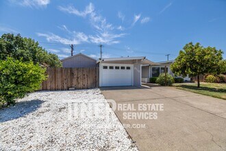 8968 Talisman Dr in Sacramento, CA - Building Photo - Building Photo