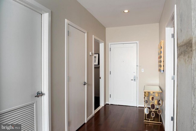 1200 Steuart St-Unit -814 in Baltimore, MD - Building Photo - Building Photo