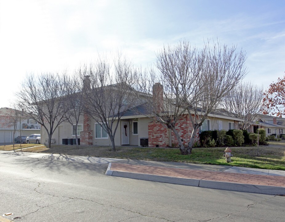 4149 Apostolo Cir in Sacramento, CA - Foto de edificio