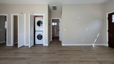 1018 College Ave in Redlands, CA - Building Photo - Building Photo