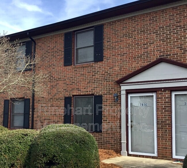 property at 285 S Herlong Ave