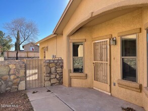 3308 Blue Earth Ln in El Paso, TX - Building Photo - Building Photo