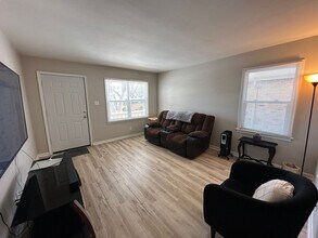 2915 N 54th St-Unit -2915-Lower in Milwaukee, WI - Building Photo - Building Photo