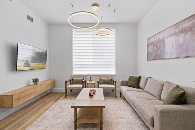 1558 NW 1st St in Miami, FL - Building Photo - Building Photo