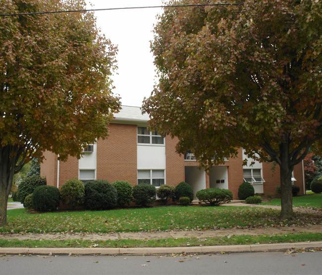 Sheridan Plaza in Williamsport, PA - Foto de edificio - Building Photo