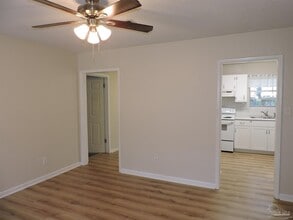 4454 Bixby Cir in Pensacola, FL - Building Photo - Building Photo