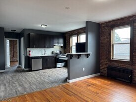 78 Carmer Ave in Belleville, NJ - Building Photo