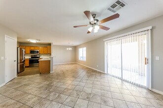 12754 W Cherry Hills Dr in El Mirage, AZ - Foto de edificio - Building Photo