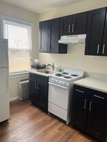 958 Chancellor Ave in Irvington, NJ - Building Photo