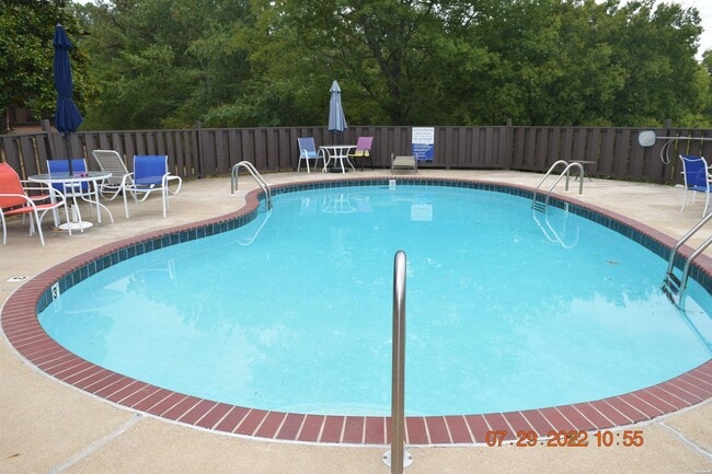 1100 Woodlawn Ave in Hot Springs, AR - Foto de edificio - Building Photo
