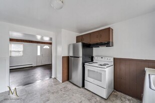 49-49 Montello Rd in Chicopee, MA - Building Photo