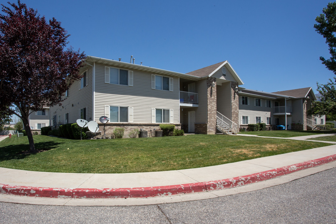 Vantana Courtyard in Midvale, UT - Foto de edificio