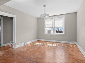 7208 Zephyr Pl in Maplewood, MO - Building Photo - Building Photo