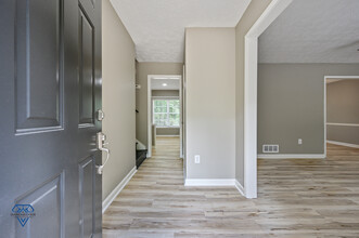 4400 Chartley Ln in Stone Mountain, GA - Building Photo - Building Photo