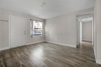 147 Melanie Ln in Brandon, FL - Building Photo - Building Photo