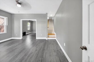 310 W 238th St in Bronx, NY - Building Photo - Building Photo