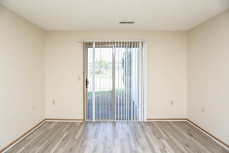 Meadow Brook in Butler, PA - Building Photo - Interior Photo