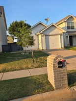 1437 Pine Ln in Fort Worth, TX - Building Photo