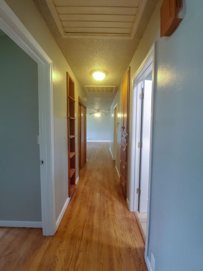 1310 E Independence St in Shawnee, OK - Building Photo - Building Photo