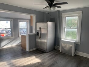 2922 E Cold Spring Ln, Unit 2 in Baltimore, MD - Foto de edificio - Building Photo