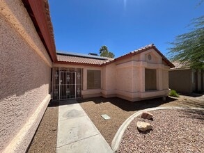 2908 Gentilly Ln in Las Vegas, NV - Building Photo - Building Photo