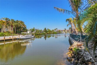 1120 Sandpiper St in Naples, FL - Building Photo - Building Photo