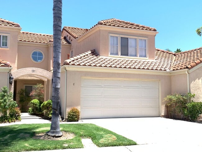 property at 721 Edgewater Dr