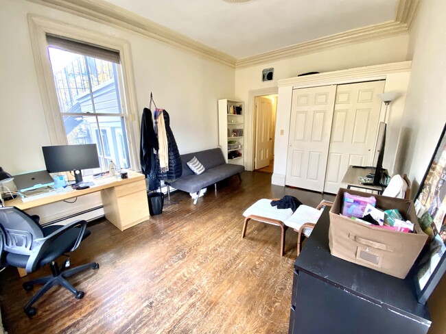 16 Clinton St, Unit 2 in Cambridge, MA - Building Photo - Building Photo