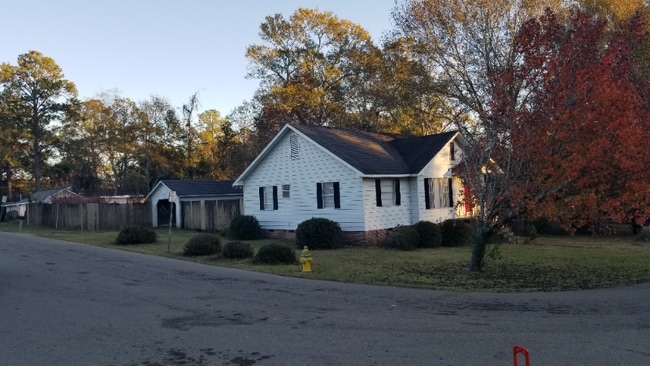 216 Stevens Dr in Hattiesburg, MS - Building Photo - Building Photo