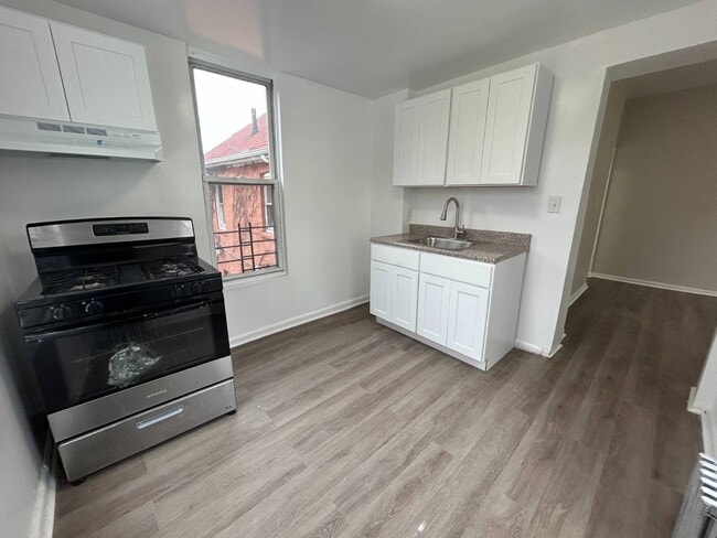 property at 1819 Palisade Pl