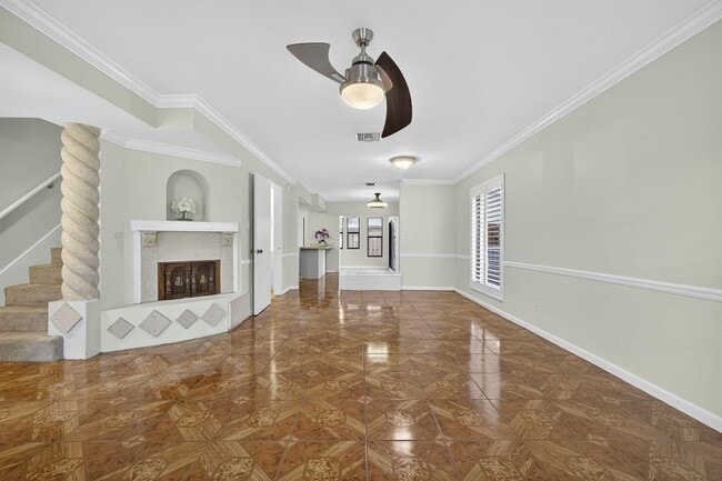 323 Sandtree Dr in Palm Beach Gardens, FL - Building Photo - Building Photo