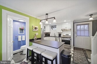 428 Wolfe St in Alexandria, VA - Building Photo - Building Photo