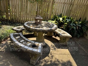 1301 St John St in Lafayette, LA - Building Photo - Building Photo