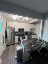10 1/2 E Main St, Unit Apt C in Westerville, OH - Building Photo - Building Photo