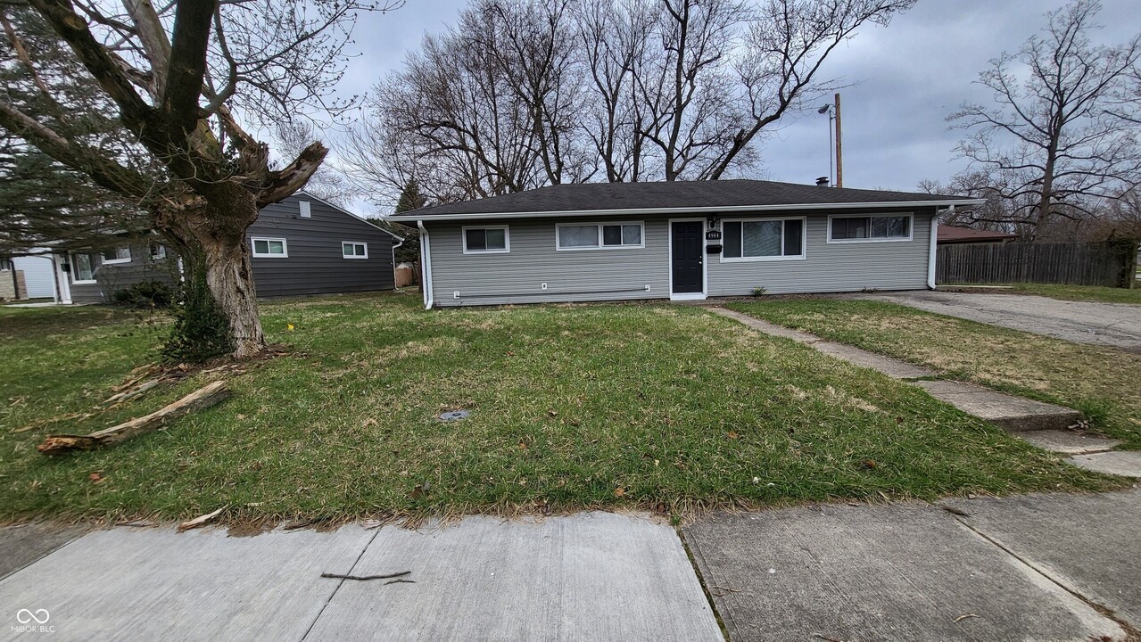 4944 Karen Dr in Lawrence, IN - Building Photo