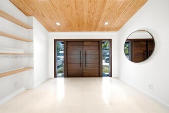 120 NE 49th St in Miami, FL - Building Photo - Building Photo