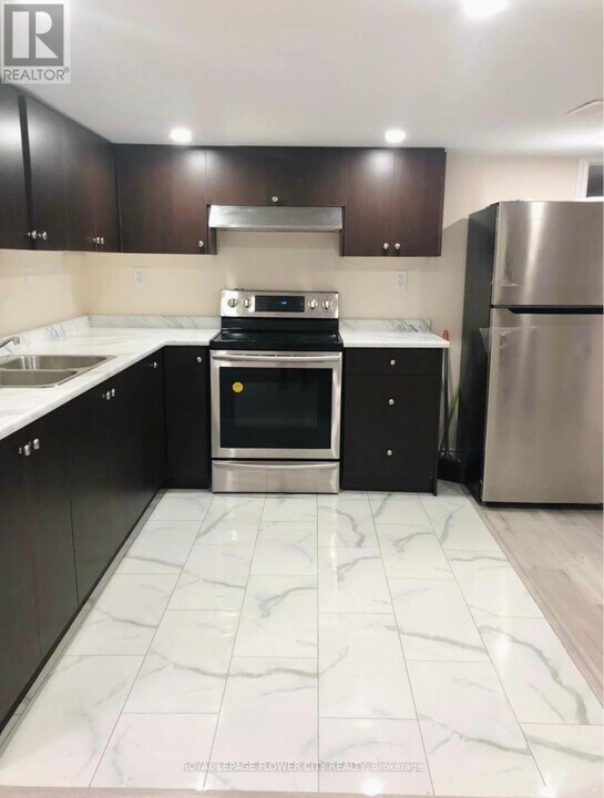 763 Othello Ct in Mississauga, ON - Building Photo