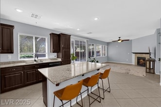 5466 Fawn Chase Way in Las Vegas, NV - Foto de edificio - Building Photo