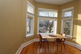 2433 N Kedzie Blvd in Chicago, IL - Building Photo - Building Photo