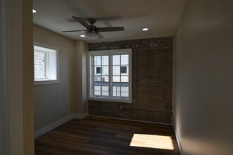 208 S Jackson St in Jackson, MI - Building Photo - Building Photo